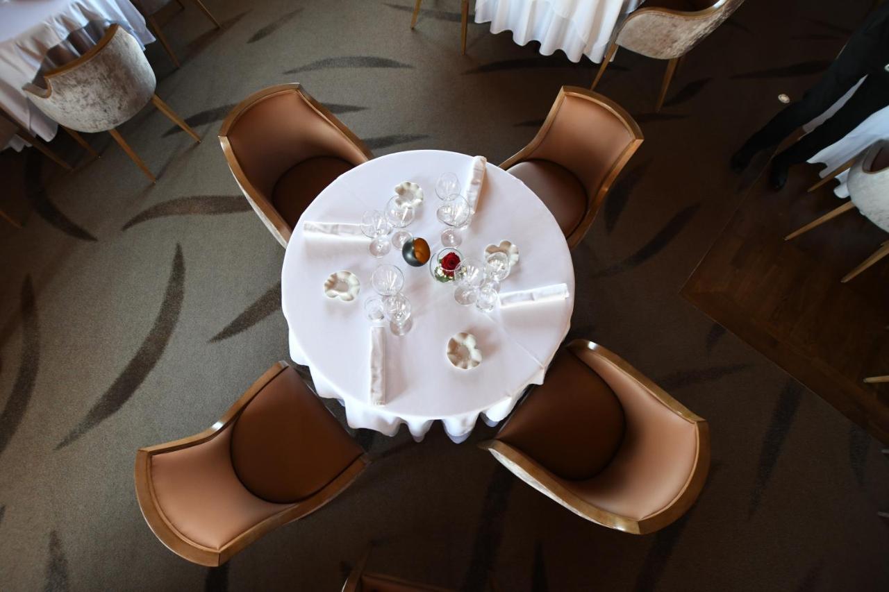 Logis Hotel Restaurant Au Boeuf Rouge Niederschaeffolsheim Eksteriør billede
