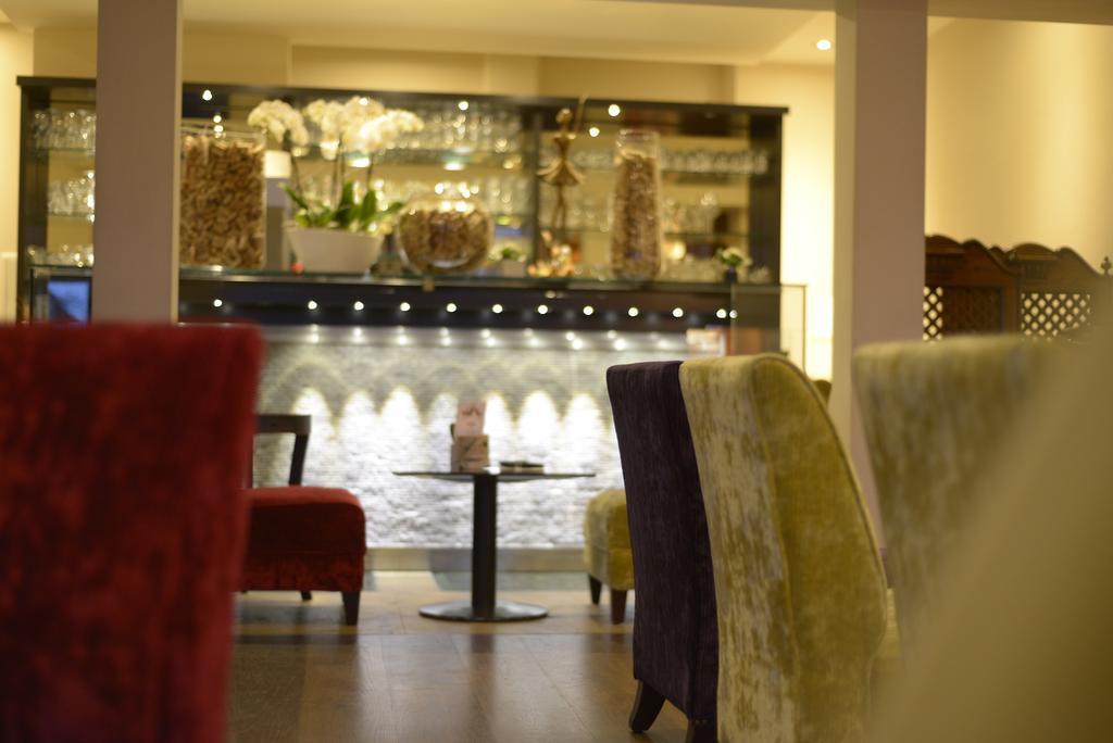 Logis Hotel Restaurant Au Boeuf Rouge Niederschaeffolsheim Eksteriør billede